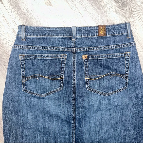 💝Wrangler Aura for Women Midi Denim Skirt Back Slit Size 6 x 32 - Picture 4 of 10